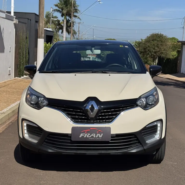 RENAULT Captur - Foto