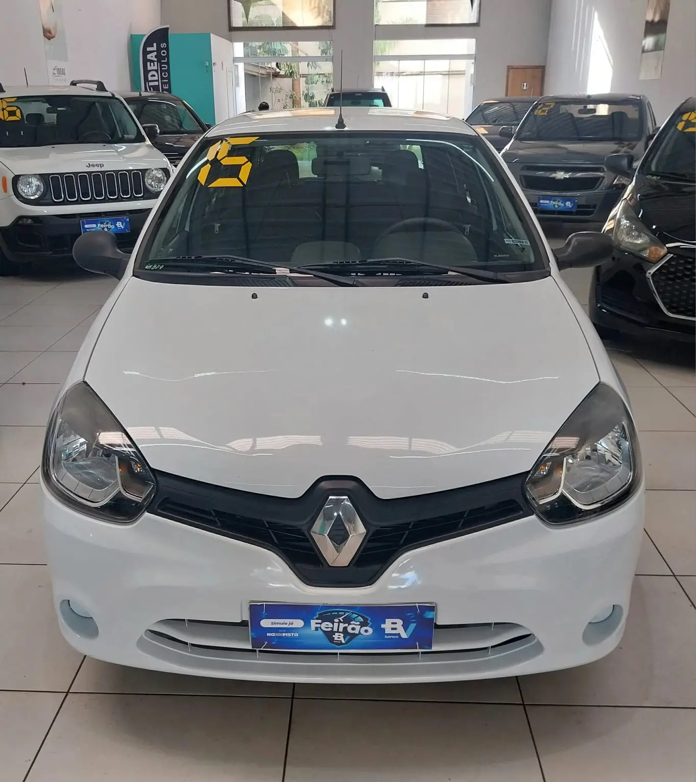 RENAULT Clio Hatch - Foto