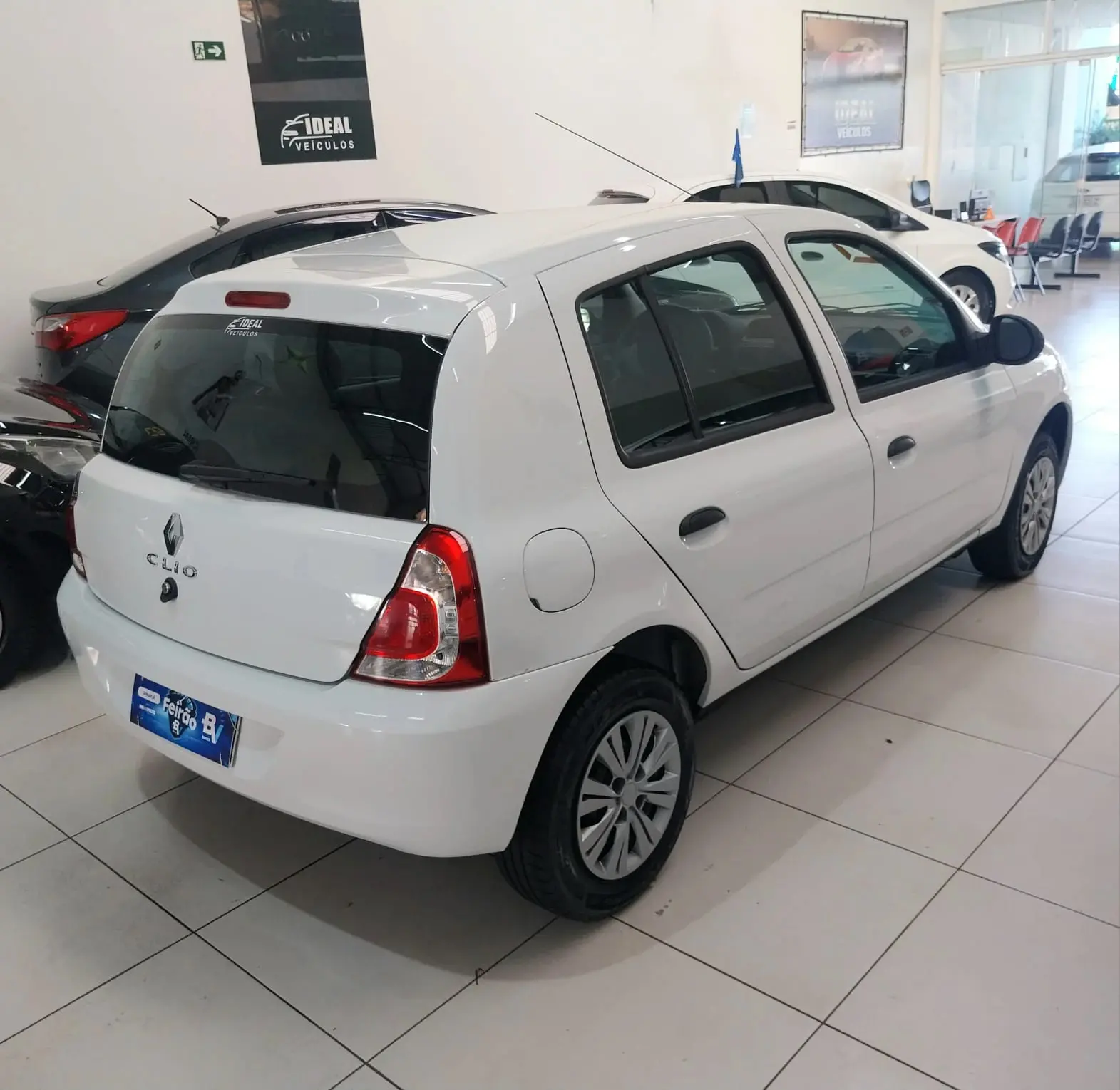 RENAULT Clio Hatch - Foto