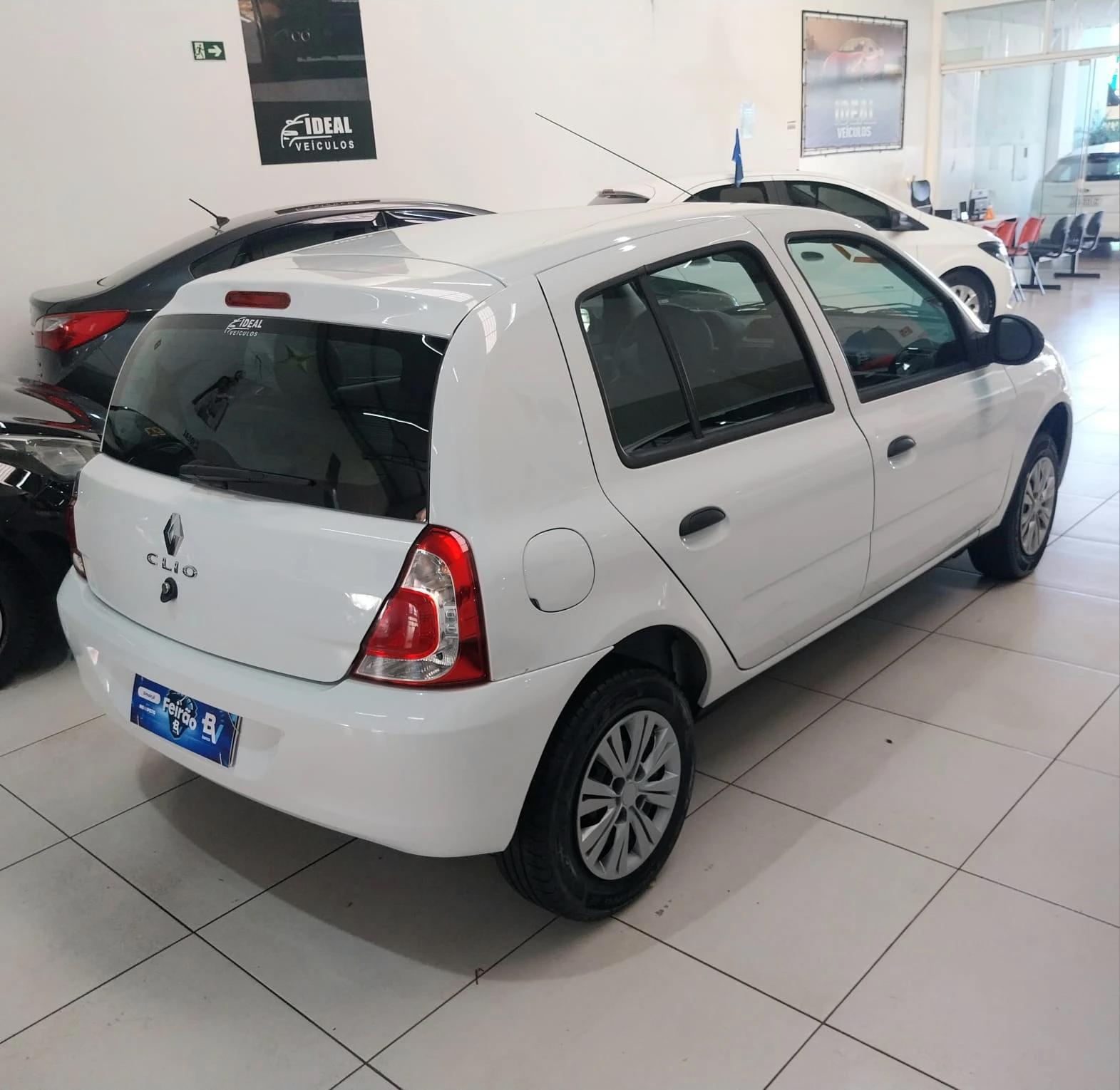 RENAULT Clio Hatch - Foto