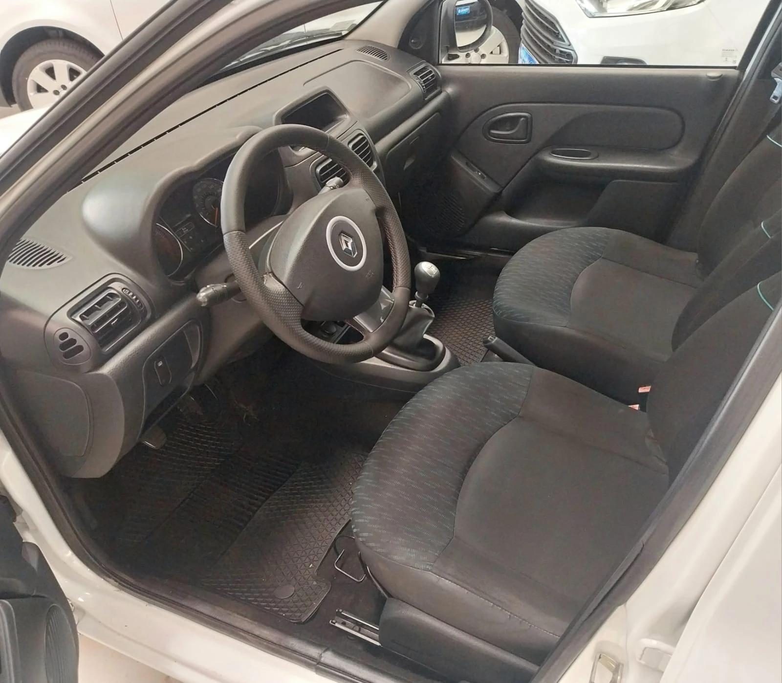 RENAULT Clio Hatch - Foto