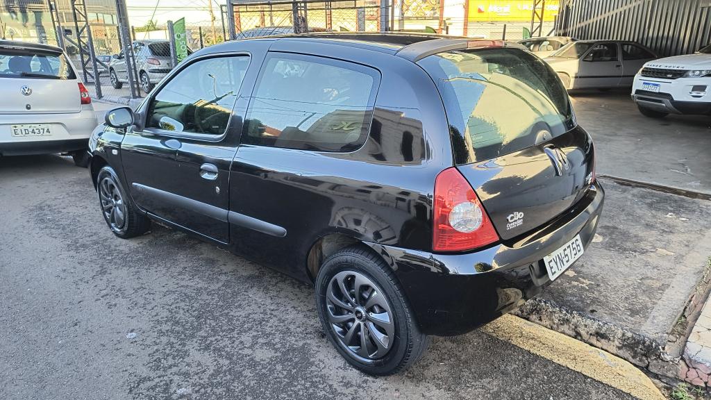 RENAULT Clio Hatch - Foto