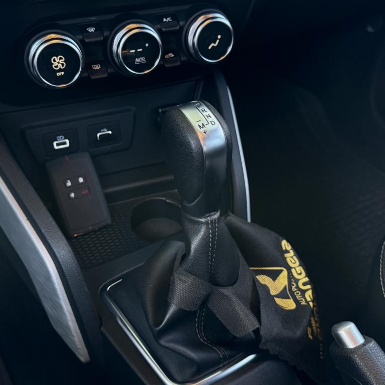 RENAULT Duster - Foto