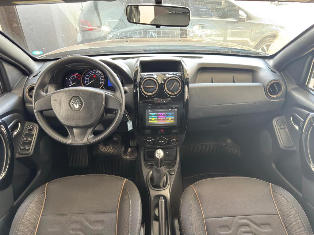 RENAULT Duster - Foto