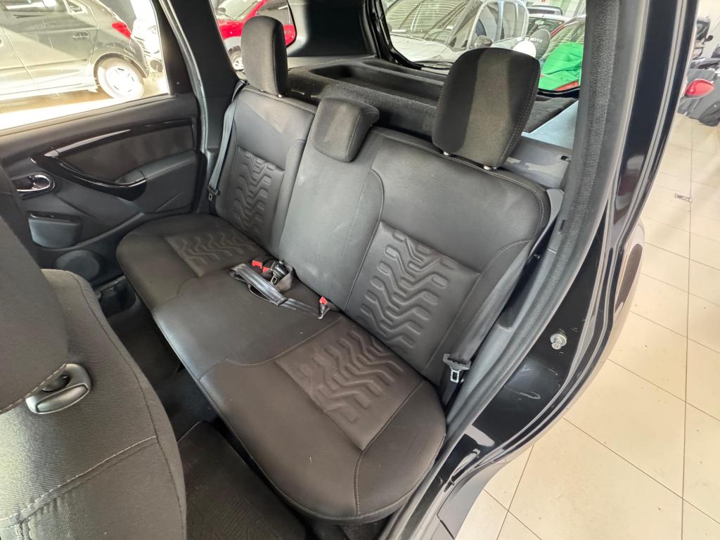 RENAULT Duster - Foto