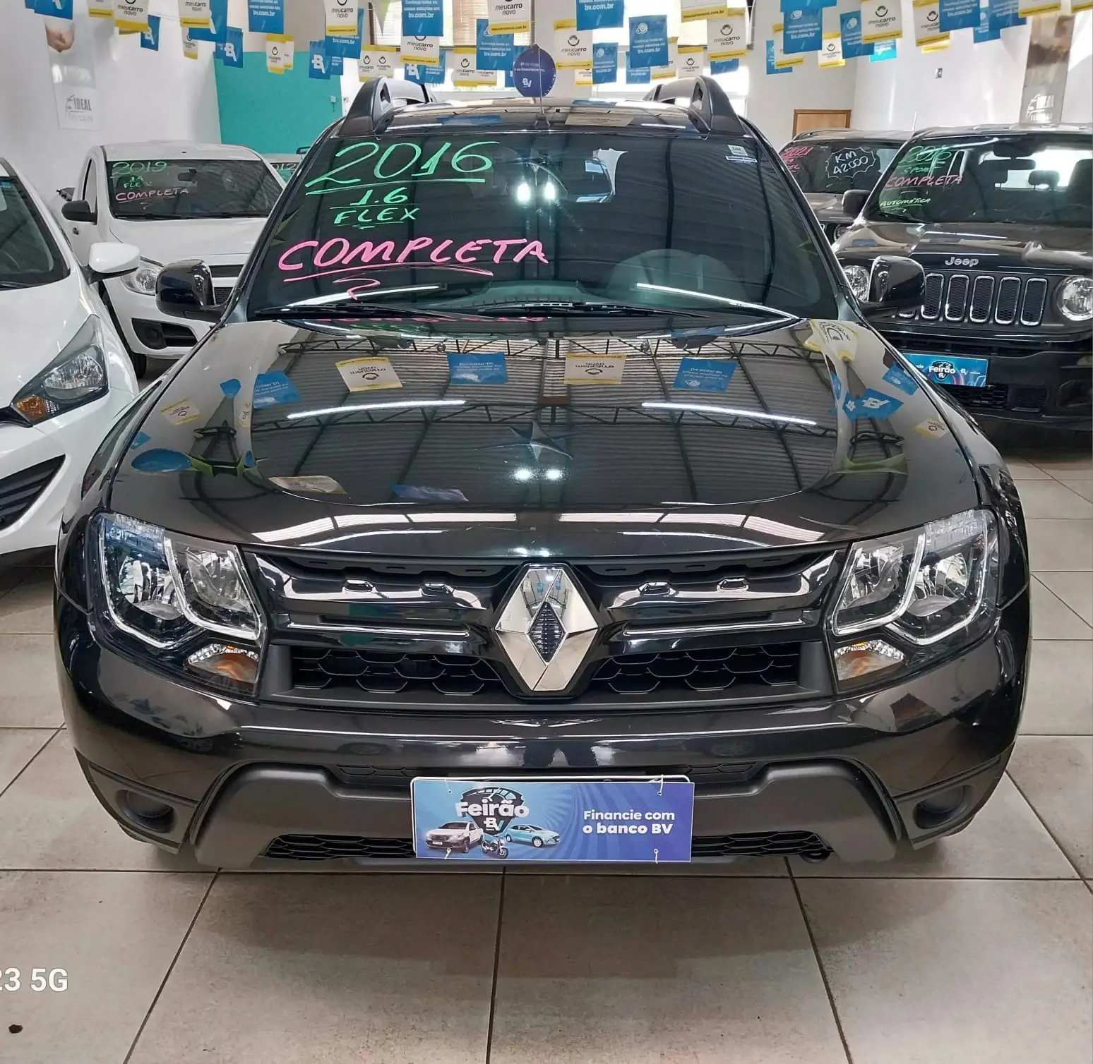 RENAULT Duster - Miniatura