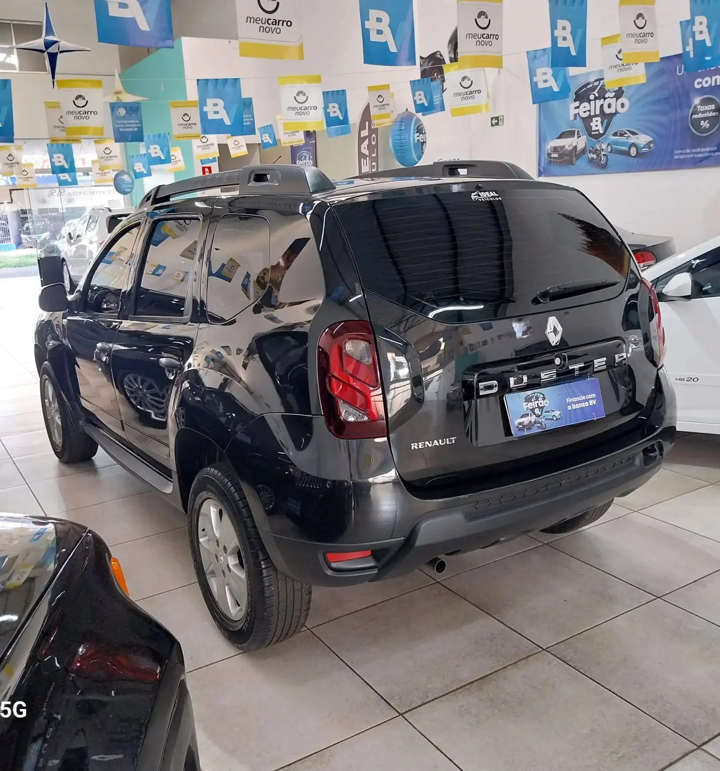 RENAULT Duster - Miniatura