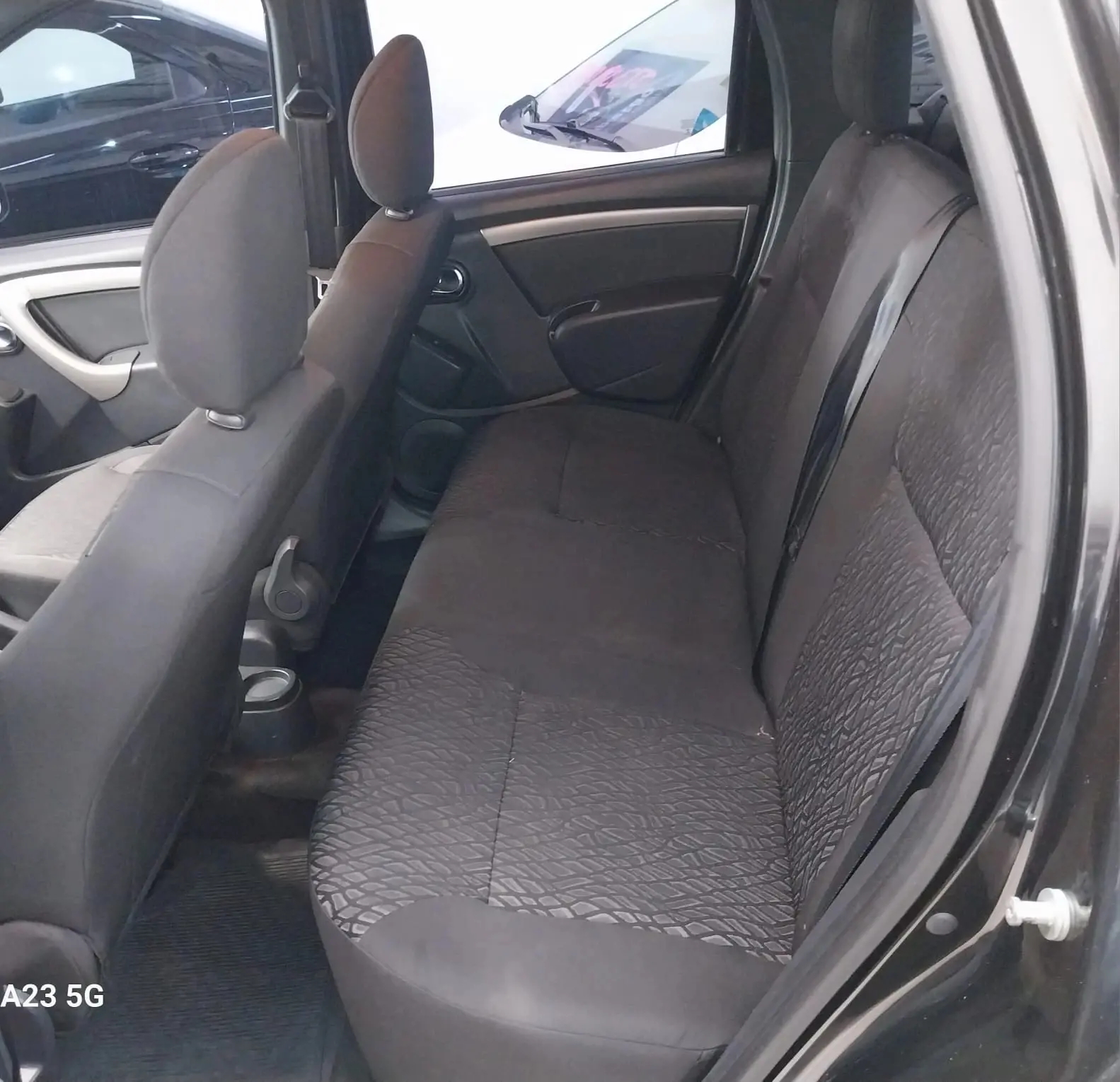 RENAULT Duster - Miniatura