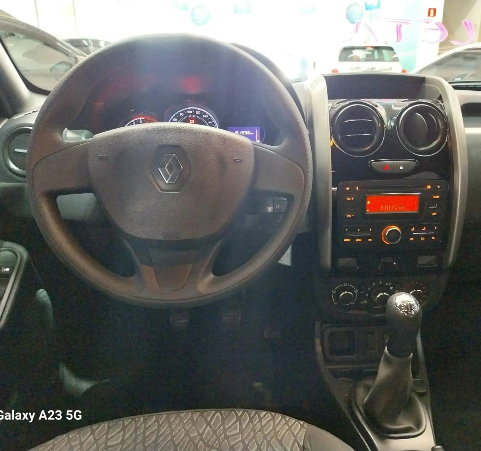 RENAULT Duster - Miniatura