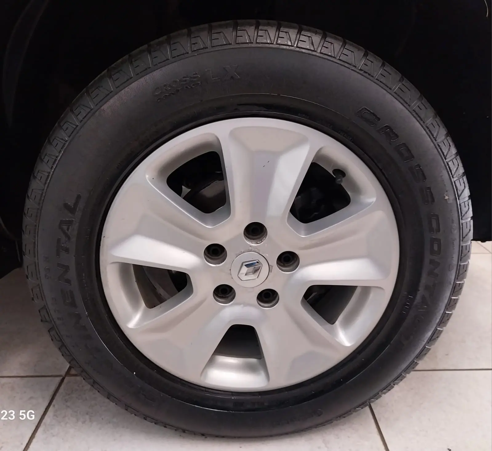 RENAULT Duster - Miniatura