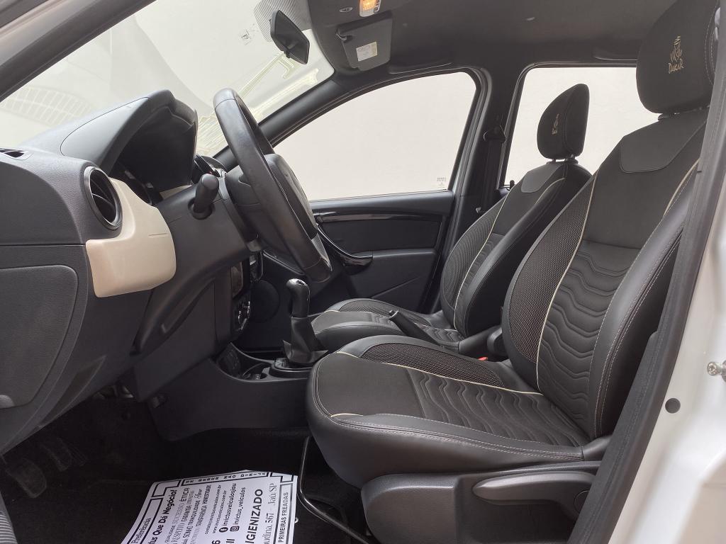 RENAULT Duster - Foto