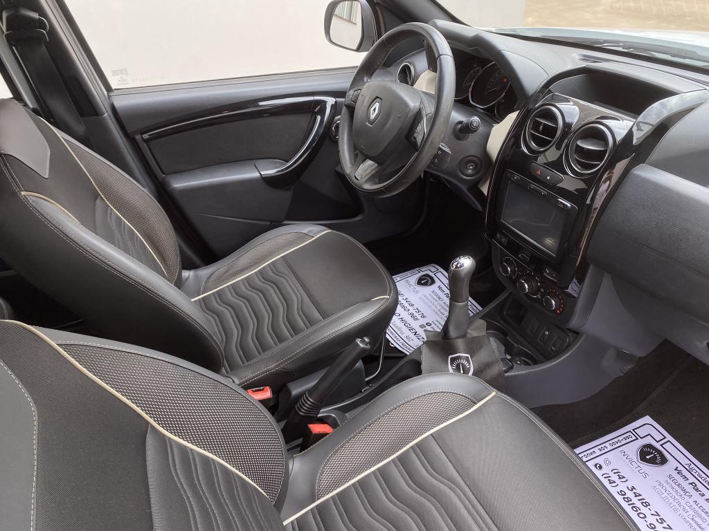 RENAULT Duster - Foto