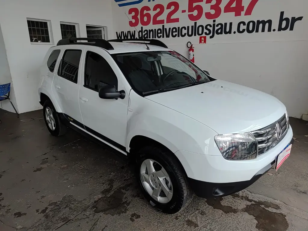 RENAULT Duster - Miniatura