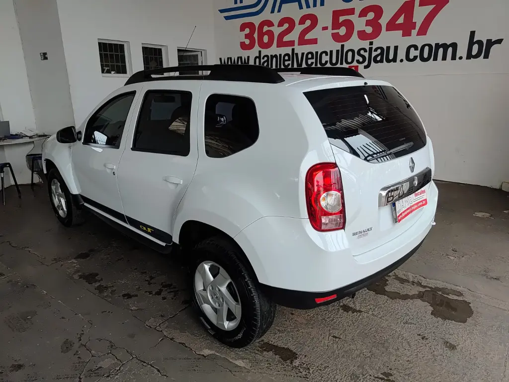 RENAULT Duster - Miniatura