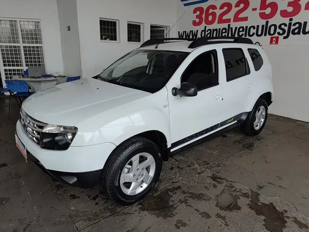 RENAULT Duster - Miniatura