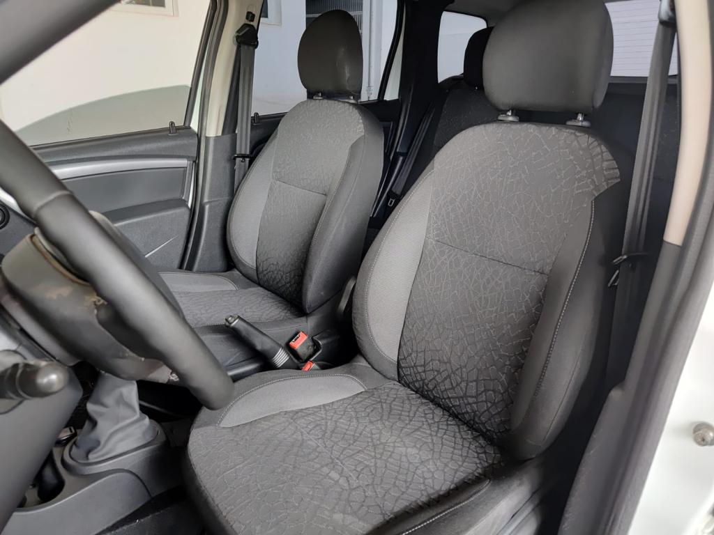 RENAULT Duster - Foto