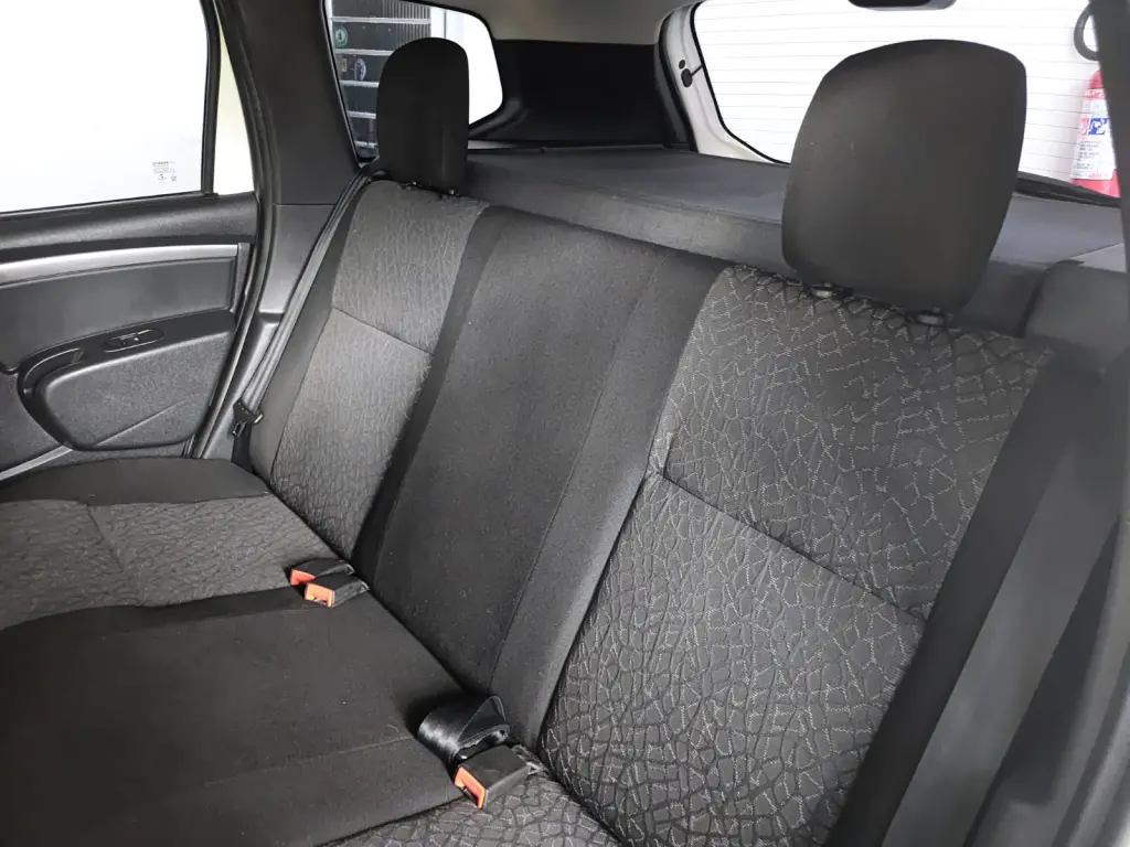 RENAULT Duster - Miniatura