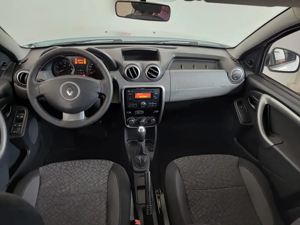 RENAULT Duster - Foto