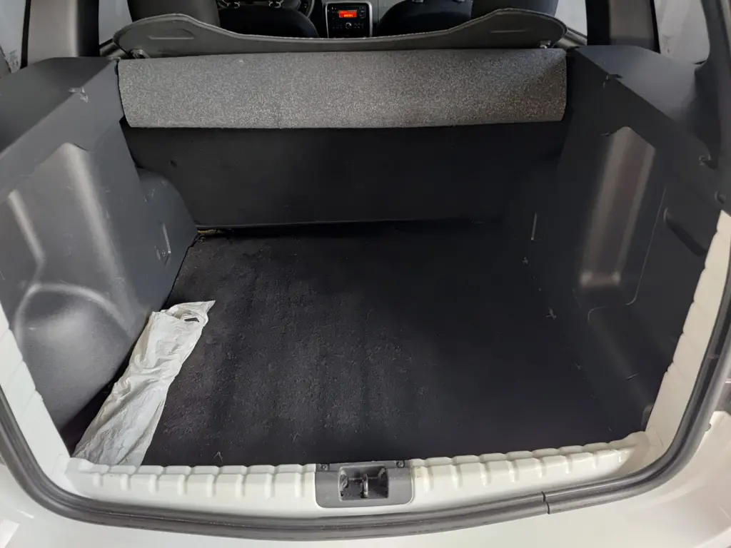 RENAULT Duster - Miniatura