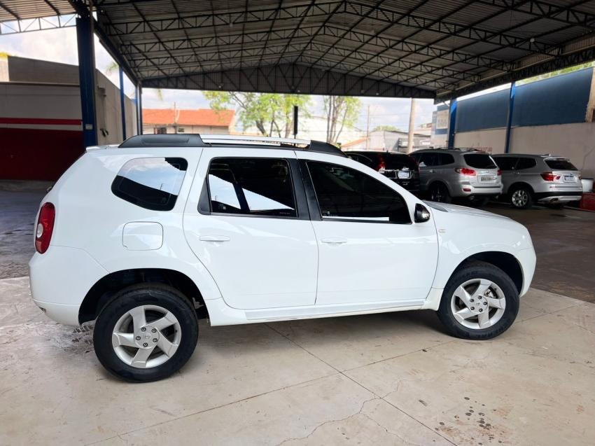 RENAULT Duster - Foto