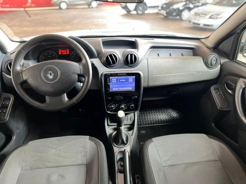 RENAULT Duster - Foto