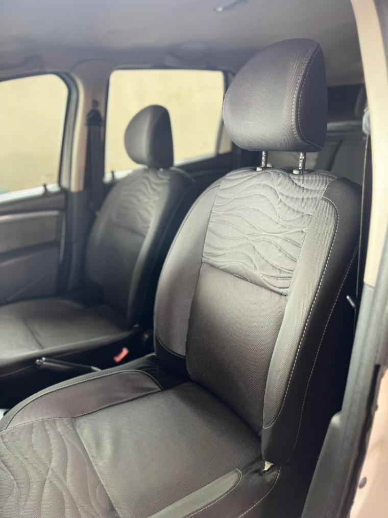 RENAULT Duster - Foto