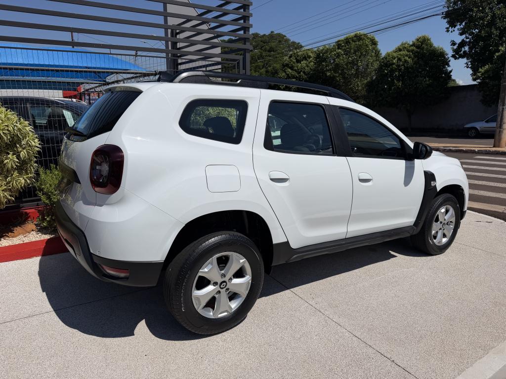 RENAULT Duster - Foto
