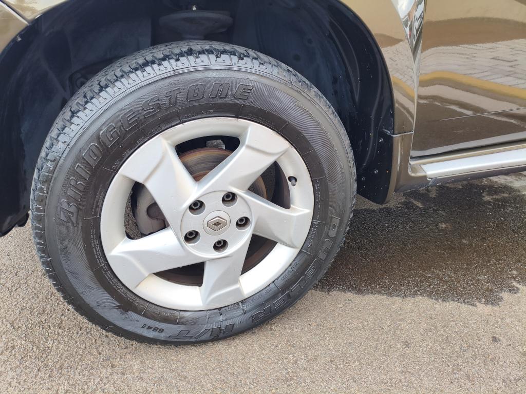 RENAULT Duster - Foto