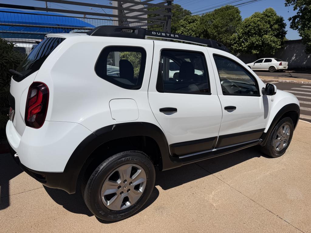 RENAULT Duster - Foto