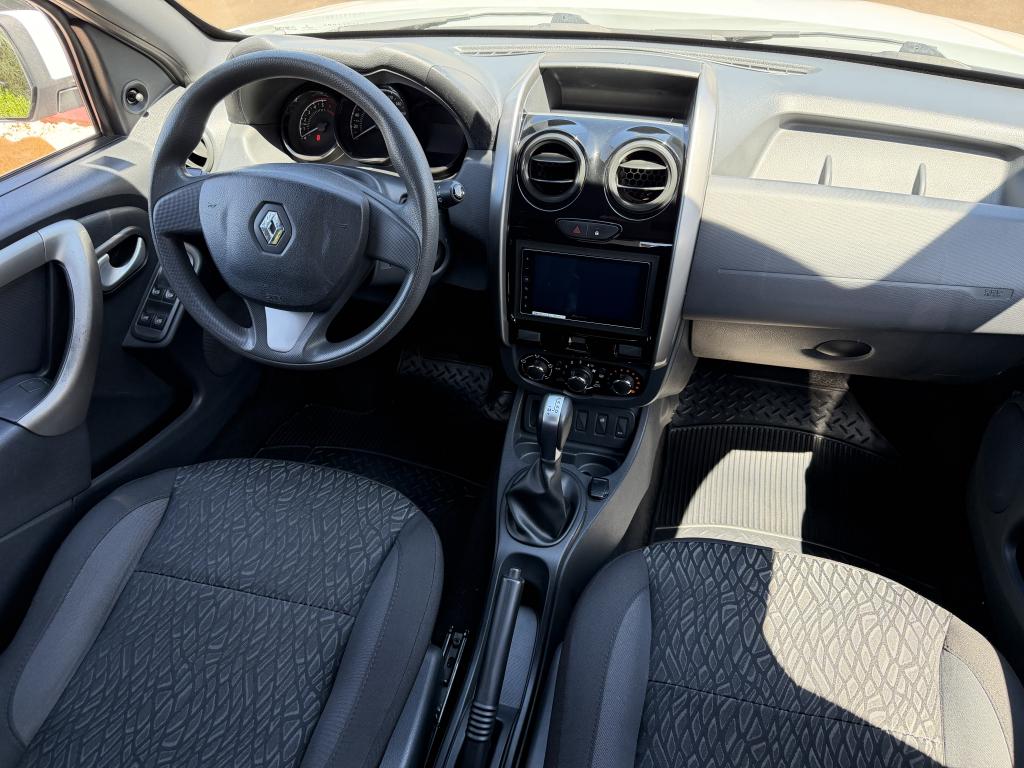 RENAULT Duster - Foto