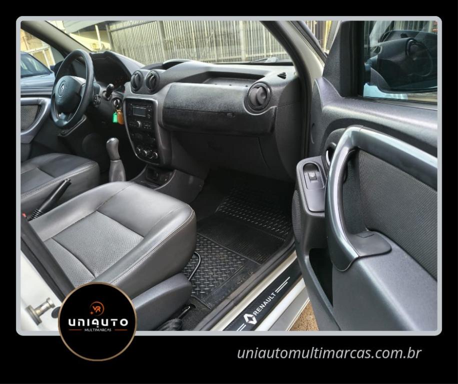 RENAULT Duster - Foto