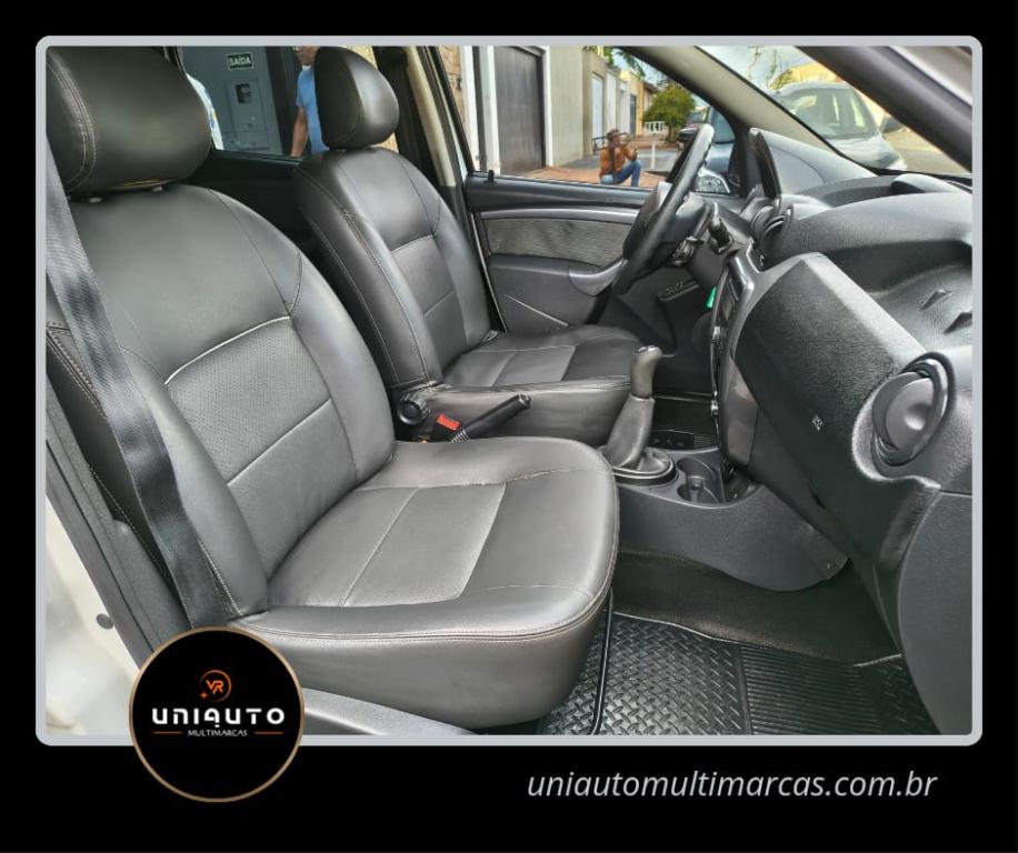 RENAULT Duster - Foto