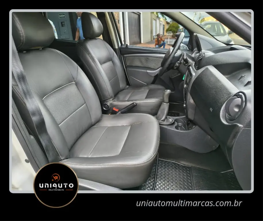 RENAULT Duster - Foto