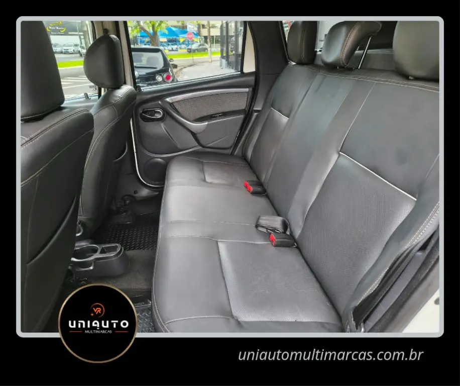 RENAULT Duster - Foto