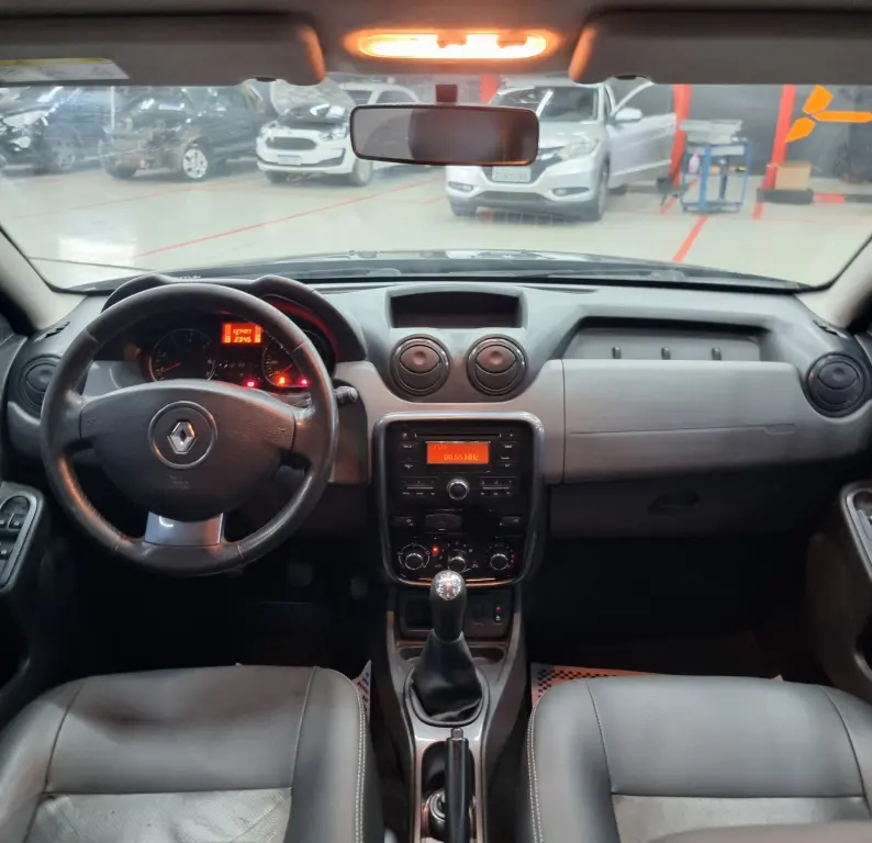 RENAULT Duster - Foto