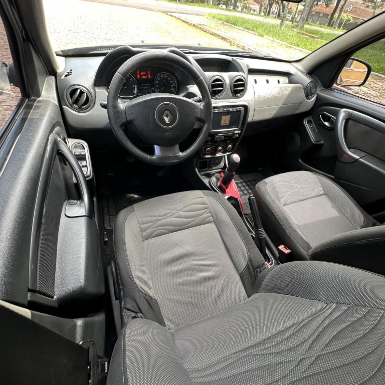 RENAULT Duster - Foto