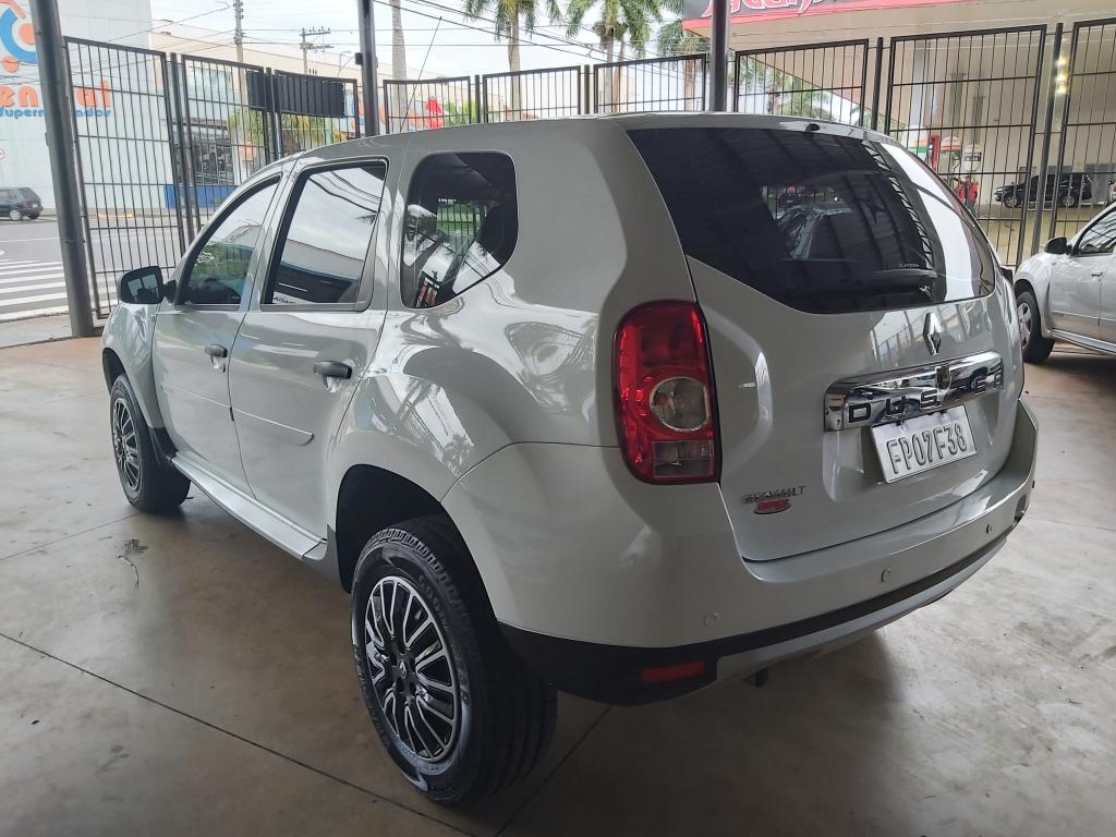 RENAULT Duster - Foto