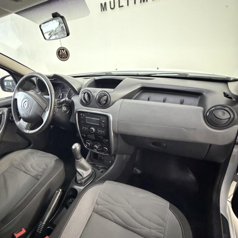 RENAULT Duster - Foto