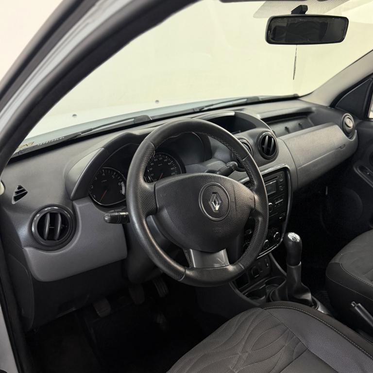 RENAULT Duster - Foto