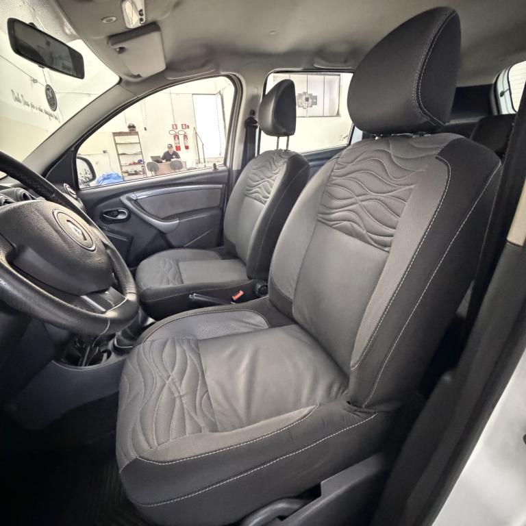 RENAULT Duster - Foto