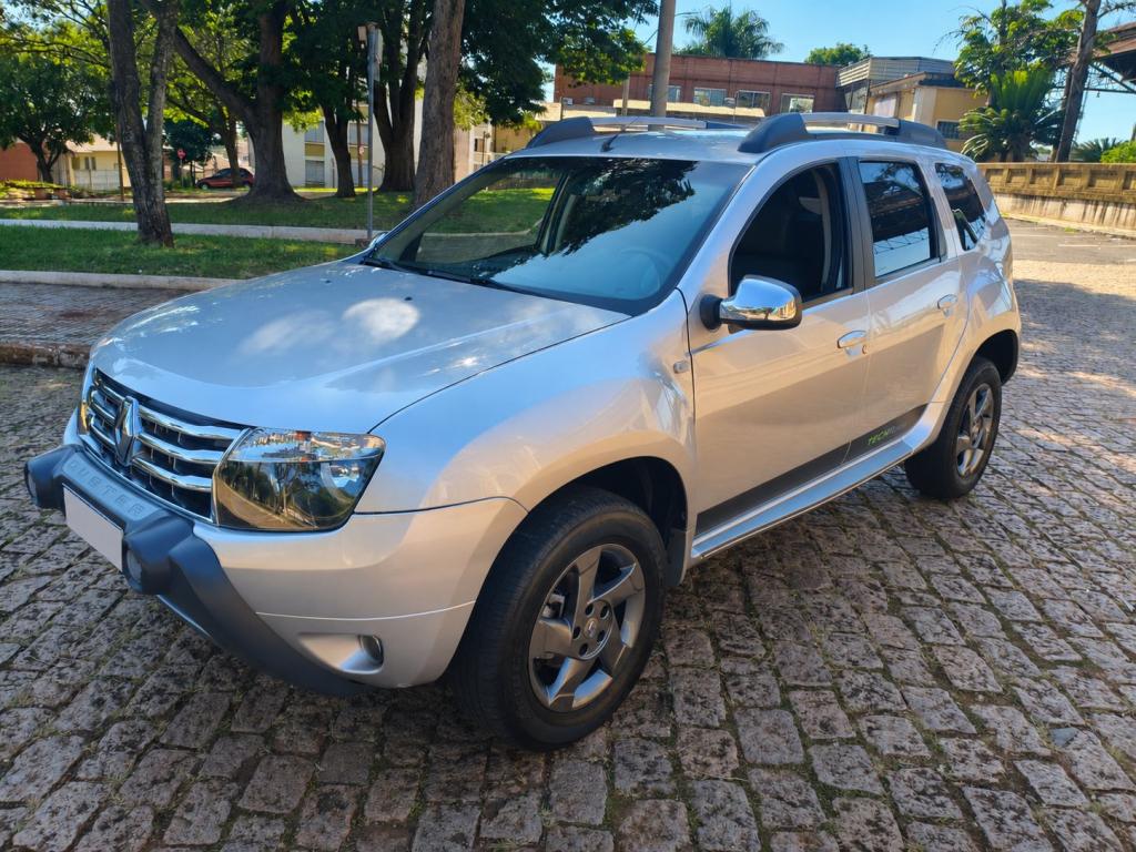 RENAULT Duster - Foto