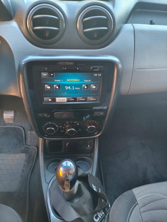 RENAULT Duster - Foto