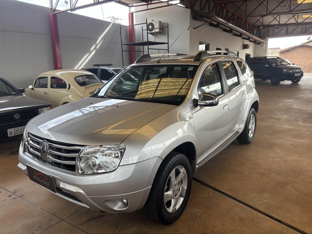 RENAULT Duster - Foto