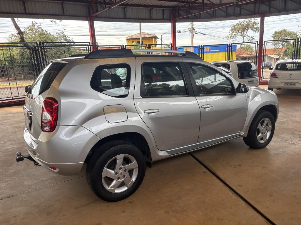RENAULT Duster - Foto
