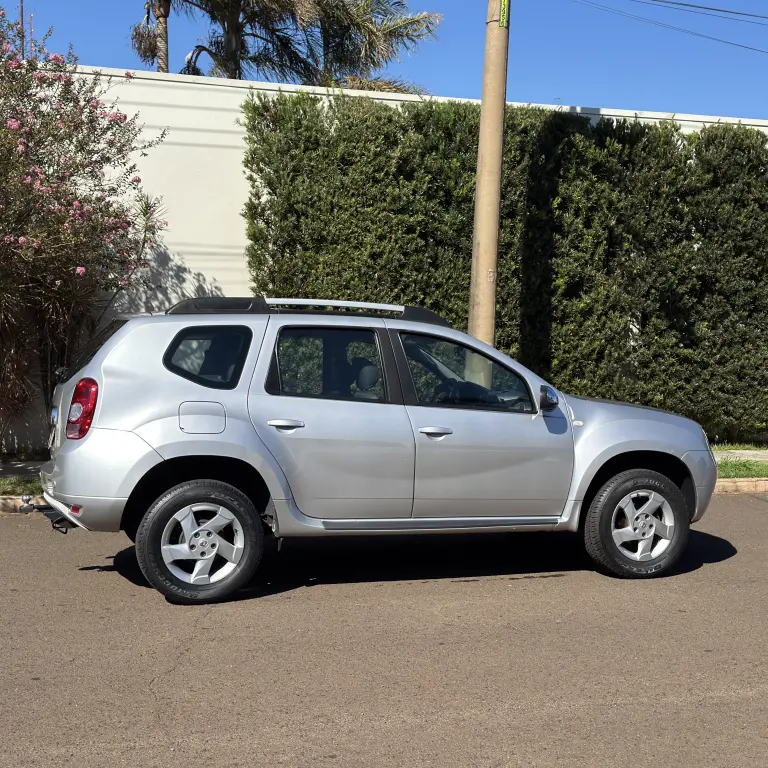 RENAULT Duster - Foto