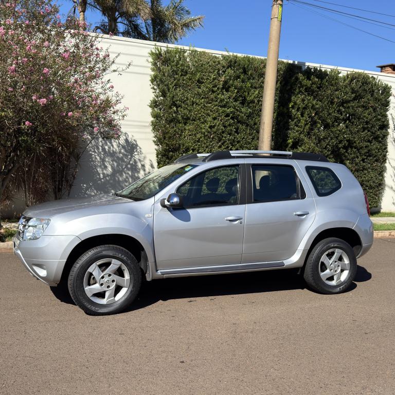 RENAULT Duster - Foto