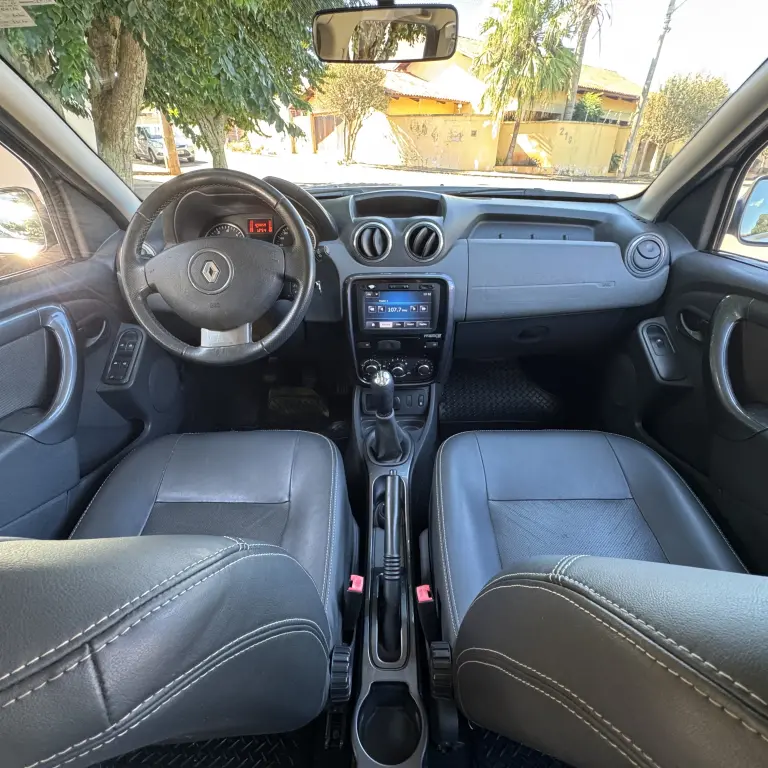RENAULT Duster - Foto