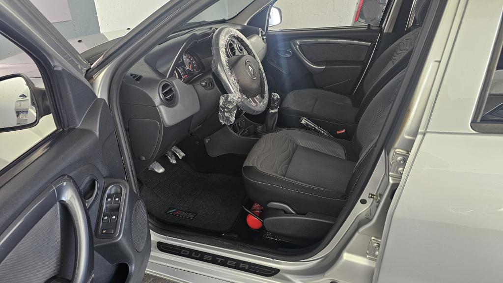 RENAULT Duster - Foto