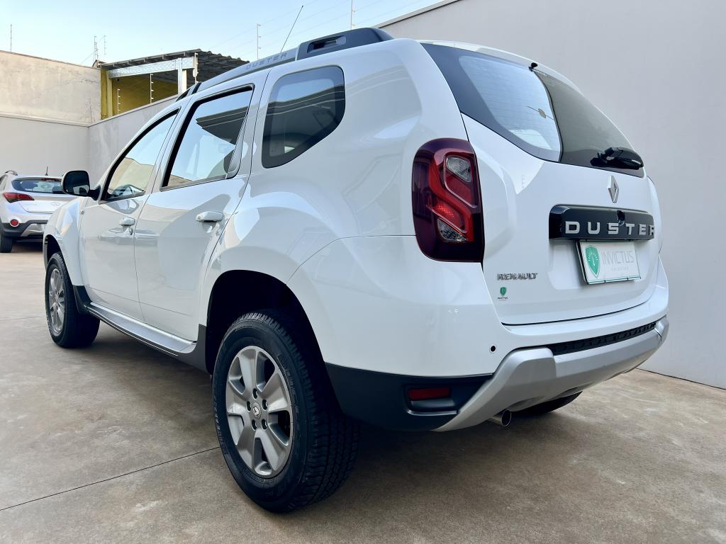 RENAULT Duster - Foto