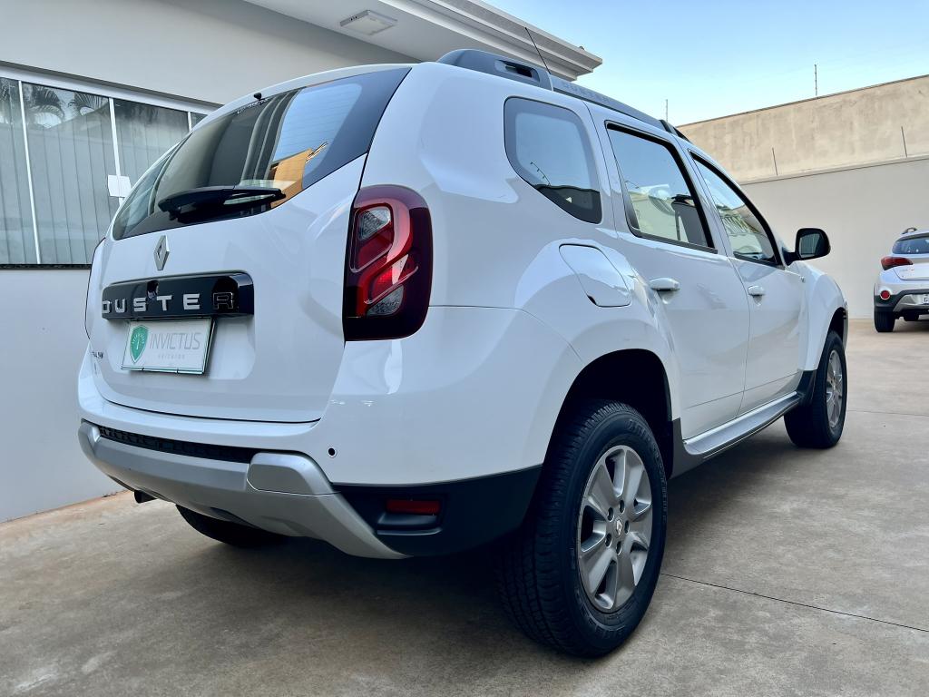 RENAULT Duster - Foto